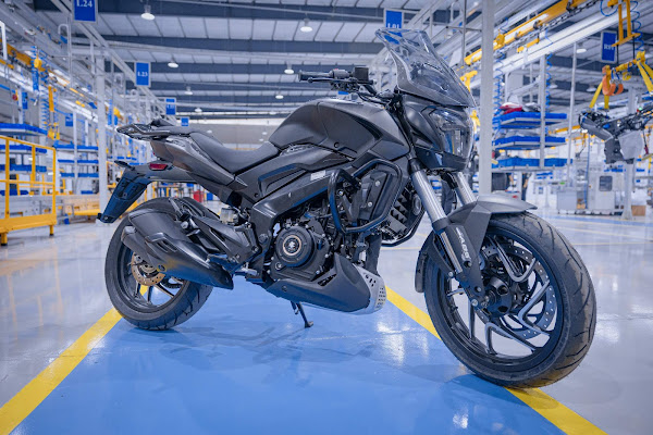  Bajaj inaugura sua fábrica de motocicletas no Brasil